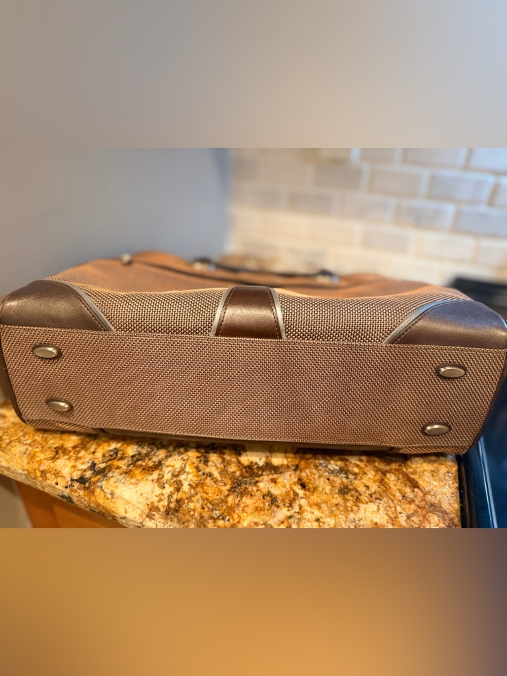 TUMI Executive Travel Commuter Bag w/original removable TUMI accessory pouch - Picture 6 of 16